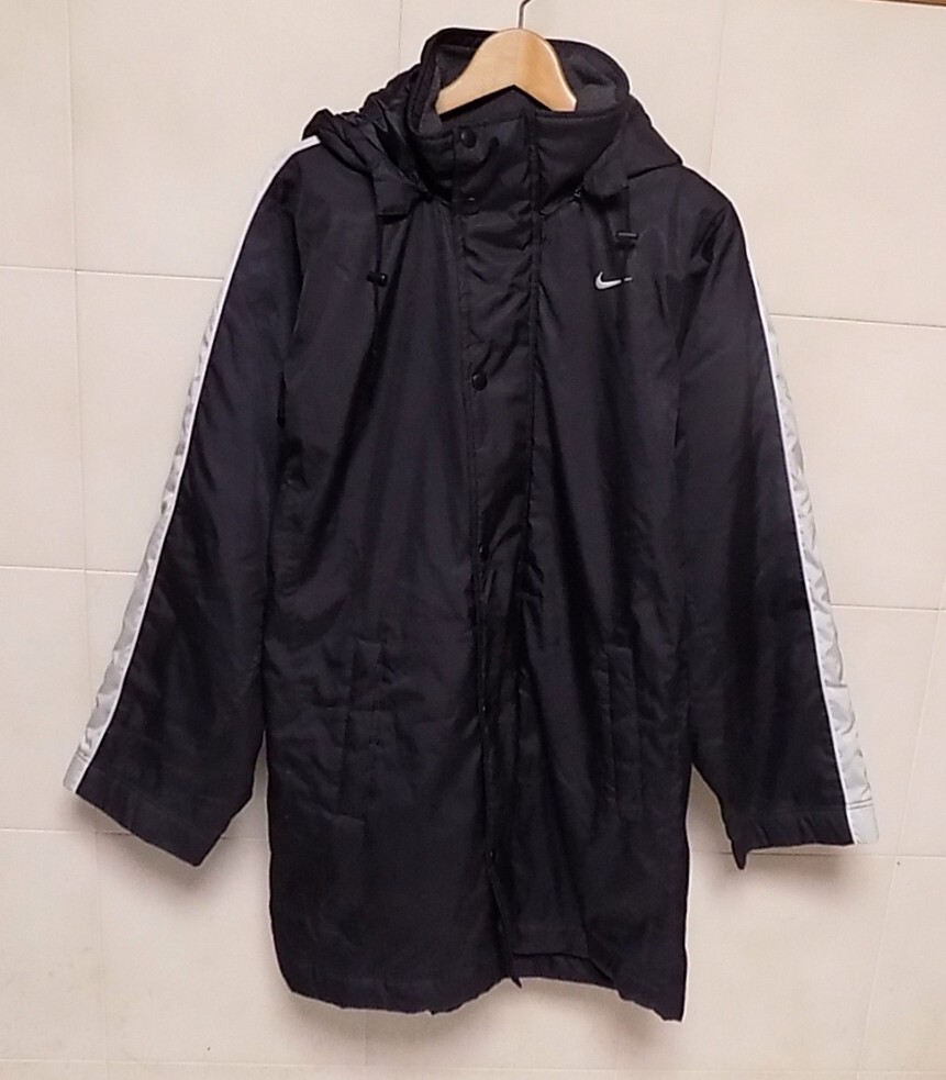 ナイキ　裏がキルティング　黒中綿ベンチコート S_画像1