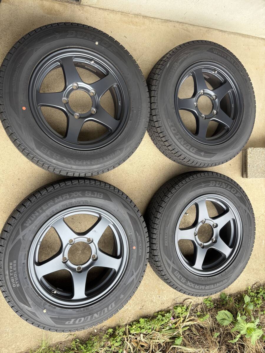 175/80R16 16インチ 4本 スタッドレスタイヤ ホイール ナット付 ウィンターマックス ジムニー JB64 2023年製タイヤ_画像1