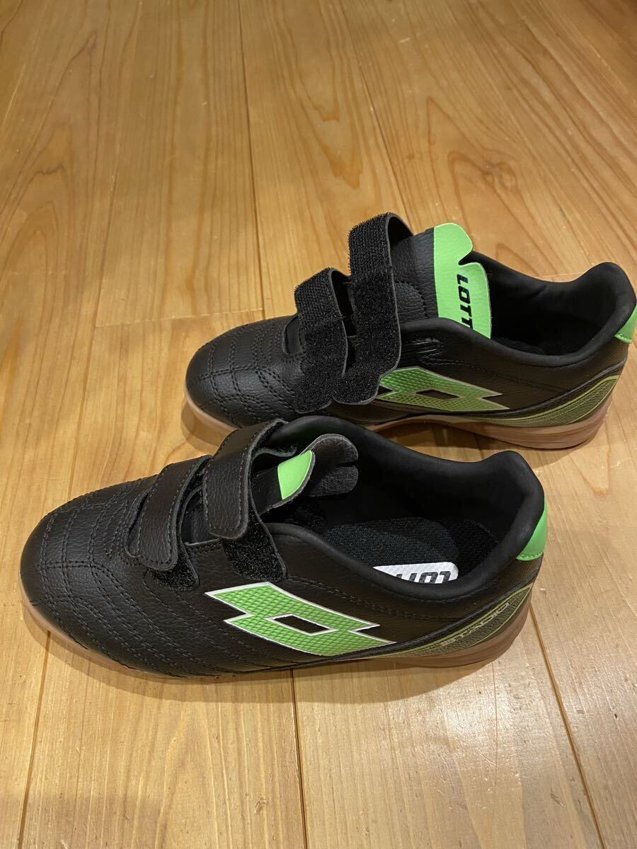 LOTTO サッカーシューズ　21.5_画像1