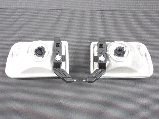 ハイラックス スポーツ ヘッドライト LN147 LN167 L N172 LN165 LN170 RZN147 RZN167 RZN152 RZN169_画像3