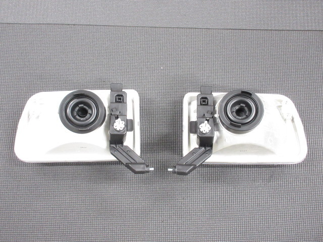 ハイラックス スポーツ ヘッドライト LN147 LN167 L N172 LN165 LN170 RZN147 RZN167 RZN152 RZN169_画像4