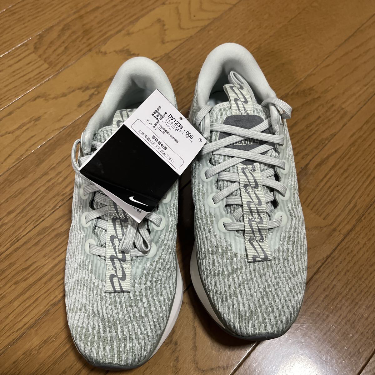 送料無料　新品　Wナイキ　モティバ　24.5㎝_画像6