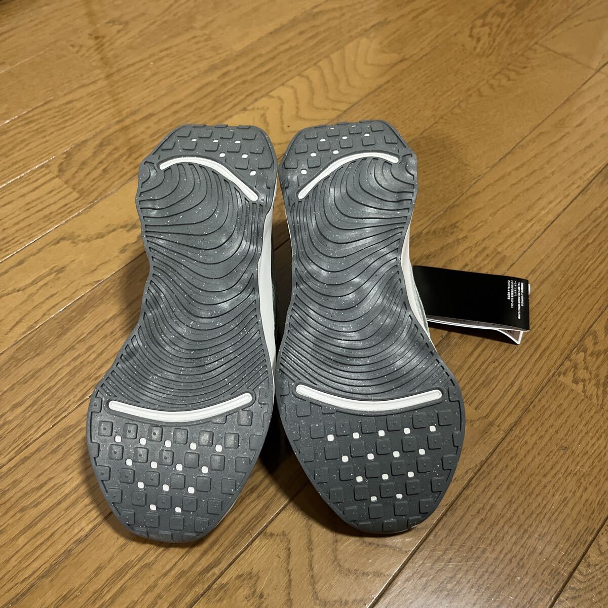 送料無料　新品　Wナイキ　モティバ　24.5㎝_画像8