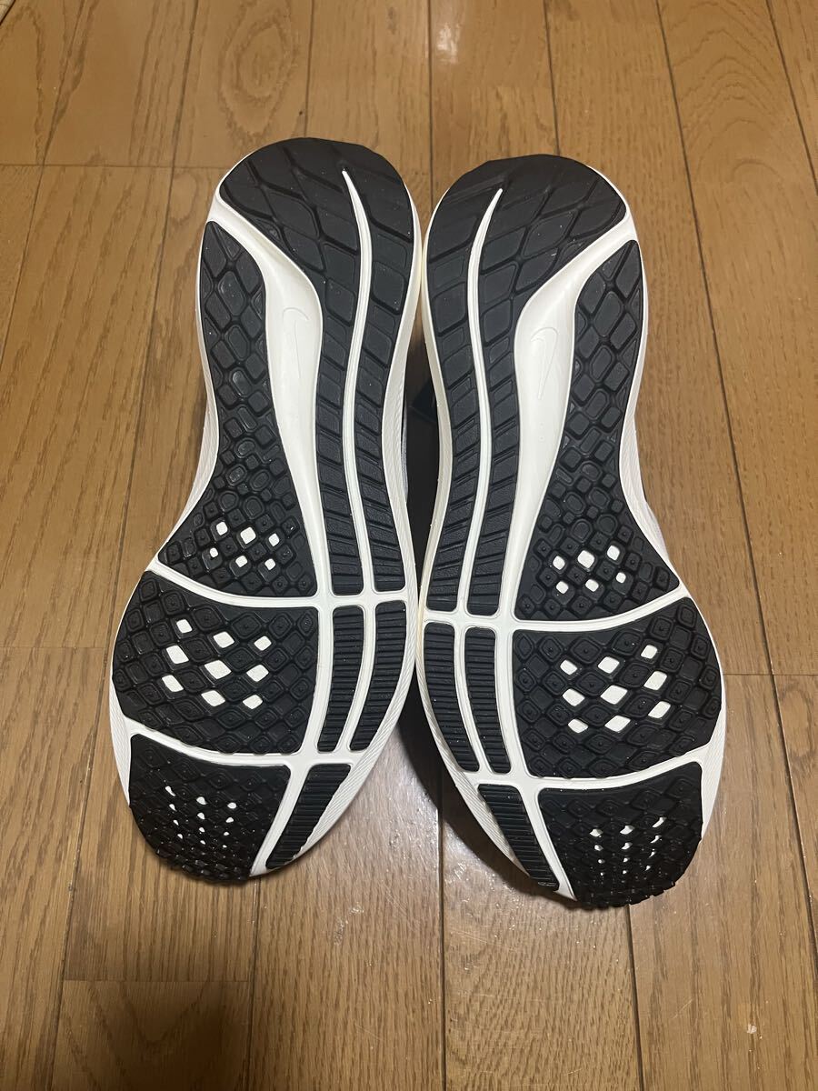 送料無料 新品 ナイキ エアズームペガサス39 27.5㎝_画像8