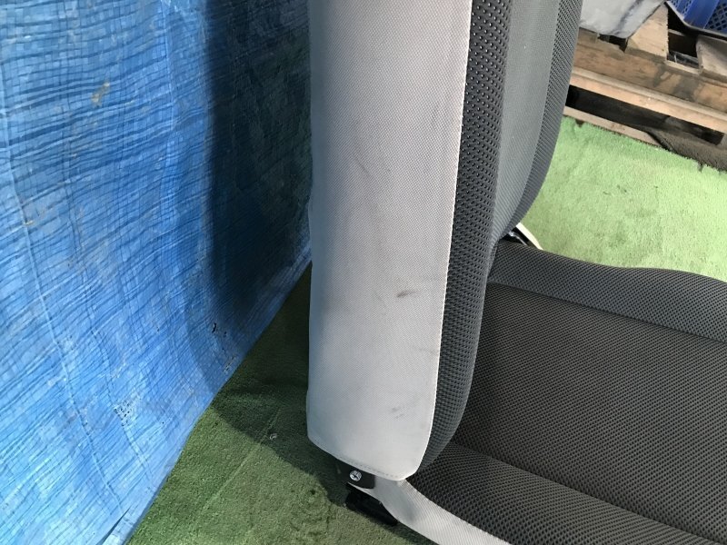 TV1/TV2/TW1/TW2 サンバー ディアス 最終型 フロント左 シート 助手席 アシスタントシート ※個人宅配送不可_画像6