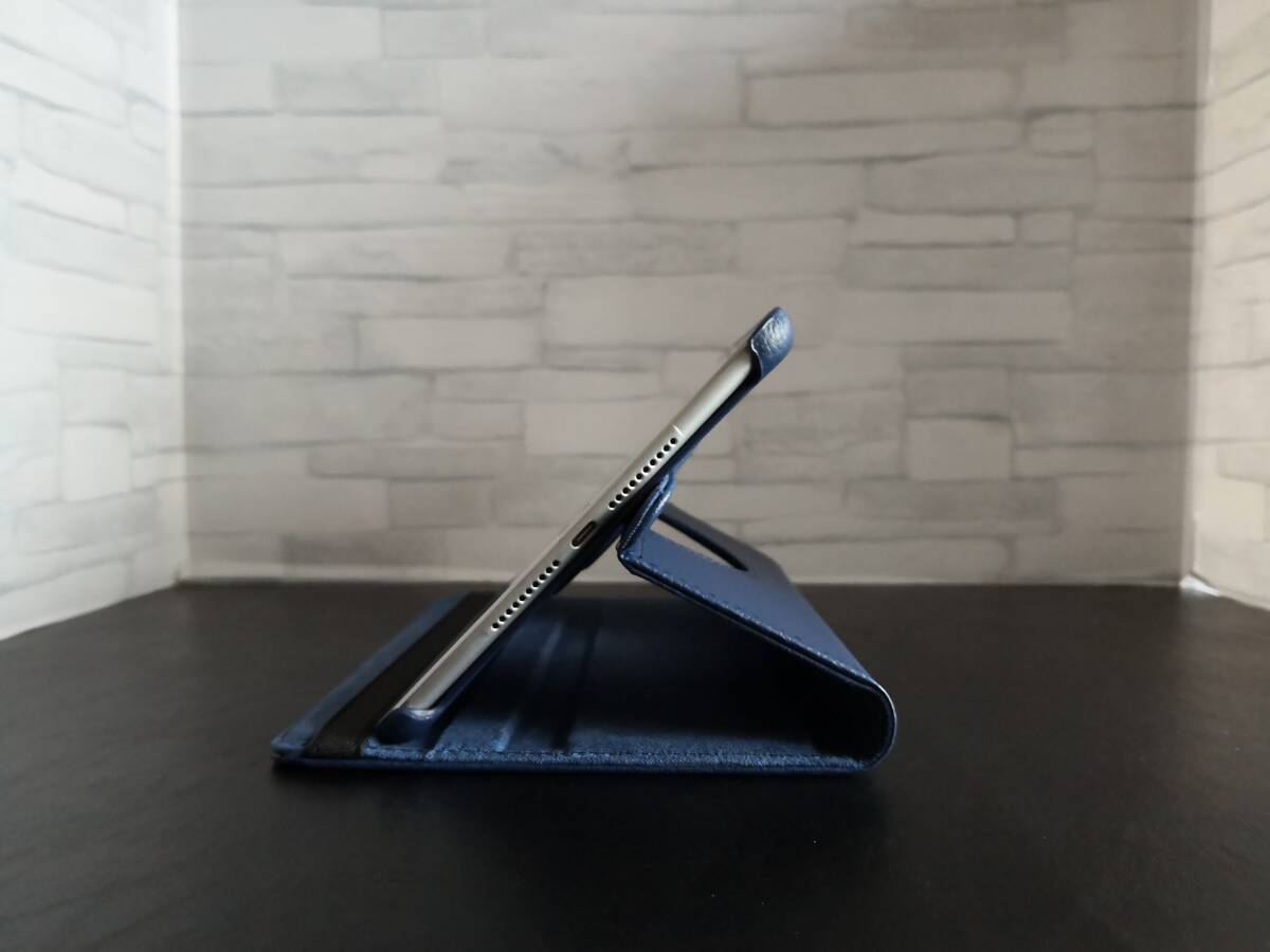 iPad mini5/mini4 共用 ネイビー レザーケース 360度回転機能,スタンド機能, 自動スリープ機能付き_画像5