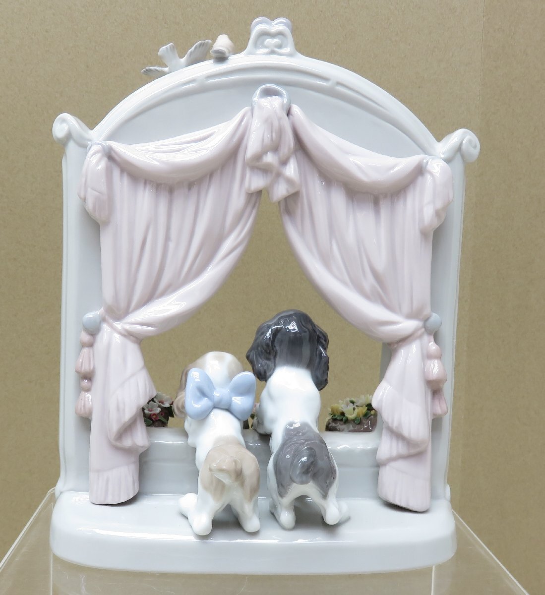 中古 LLADRO リヤドロ 可愛いながめ 6502 ガラスケース フィギュリン 陶器 陶芸 工芸品 西洋陶磁 インテリア 置物 オブジェ 犬 子犬 鳥 花_画像5