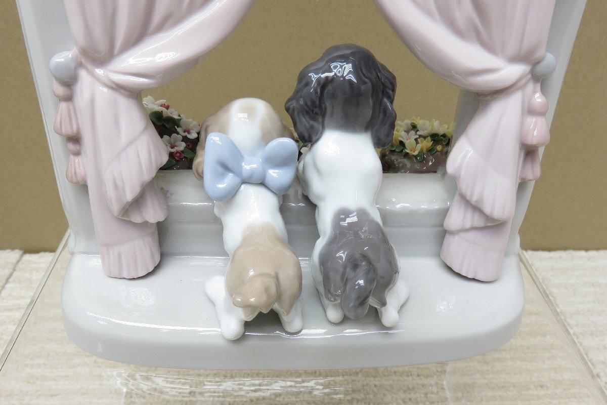 中古 LLADRO リヤドロ 可愛いながめ 6502 ガラスケース フィギュリン 陶器 陶芸 工芸品 西洋陶磁 インテリア 置物 オブジェ 犬 子犬 鳥 花_画像6