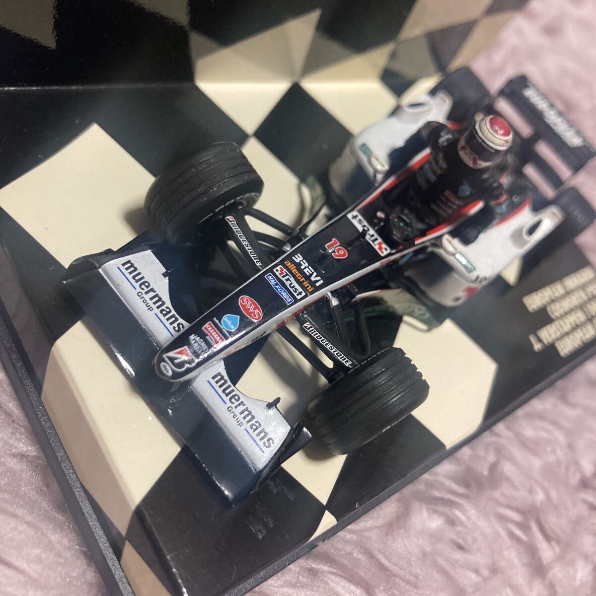 PMA 1/43 ミナルディ PS03 J.フェルスタッペン 100戦記念 コスワース 2003 ミニチャンプス MINARDI VERSTAPPEN ヨーロピアン 限定 F1_画像3