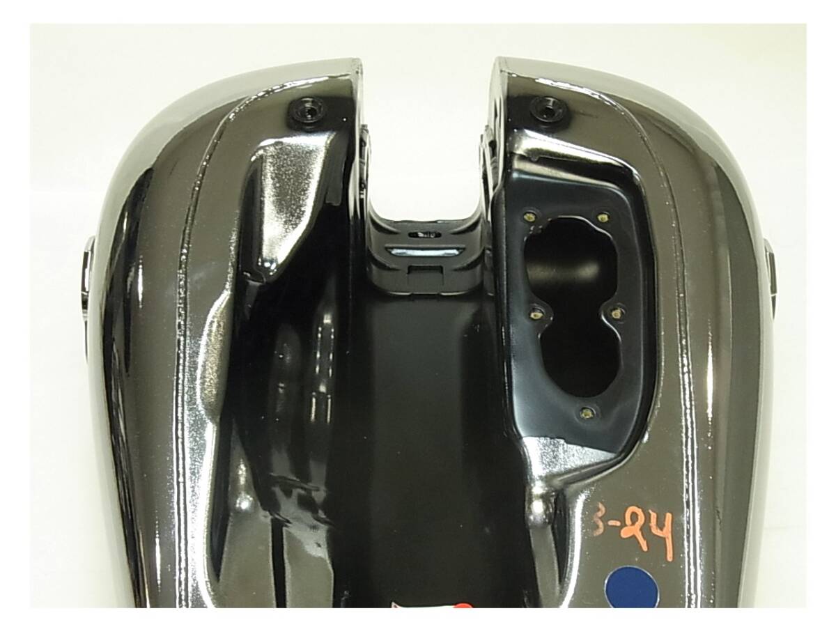 ■新車外し ハーレー FLSTFI ソフテイルファットボーイ グレイゴースト ('25) 純正 フューエルタンク 燃料タンク ■GR-251106-②_画像10