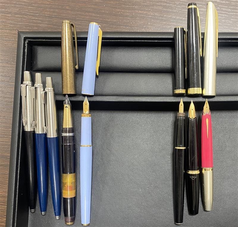 #4633A　ボールペン・万年筆　8本セット　内2本　18K刻印　内1本　14K刻印_画像1