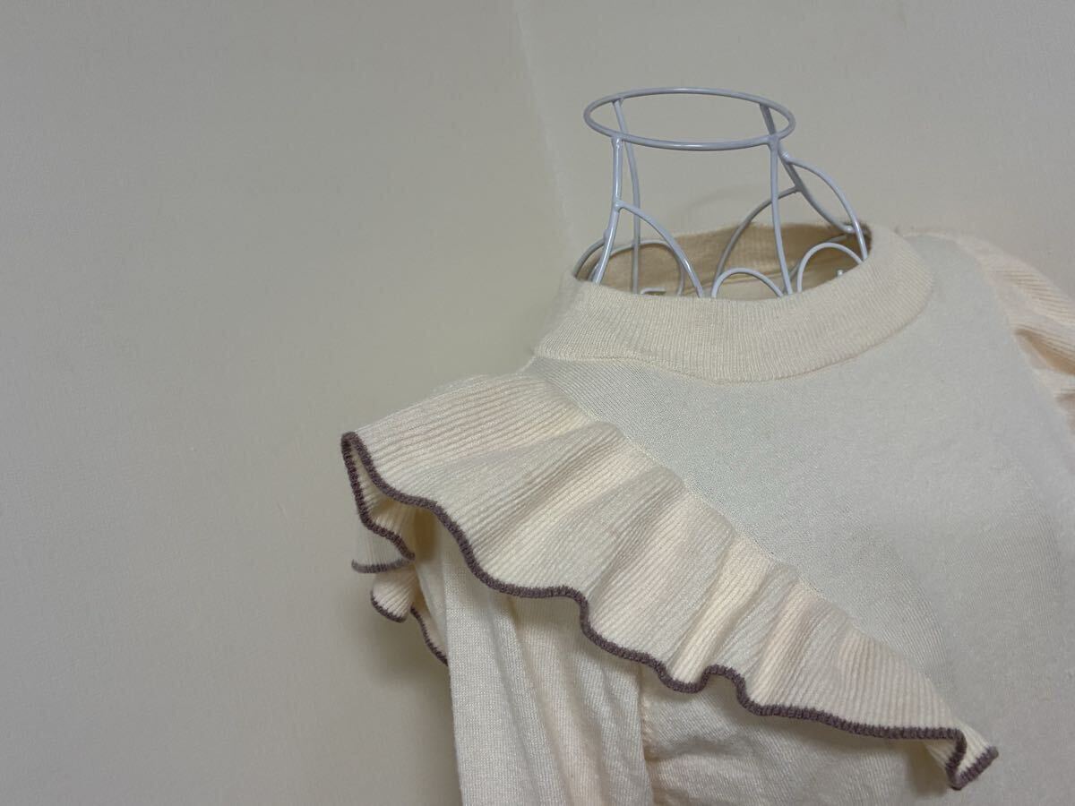 アクシーズファム☆バイカラー肩フリルニットプルオーバートップス☆used_画像4