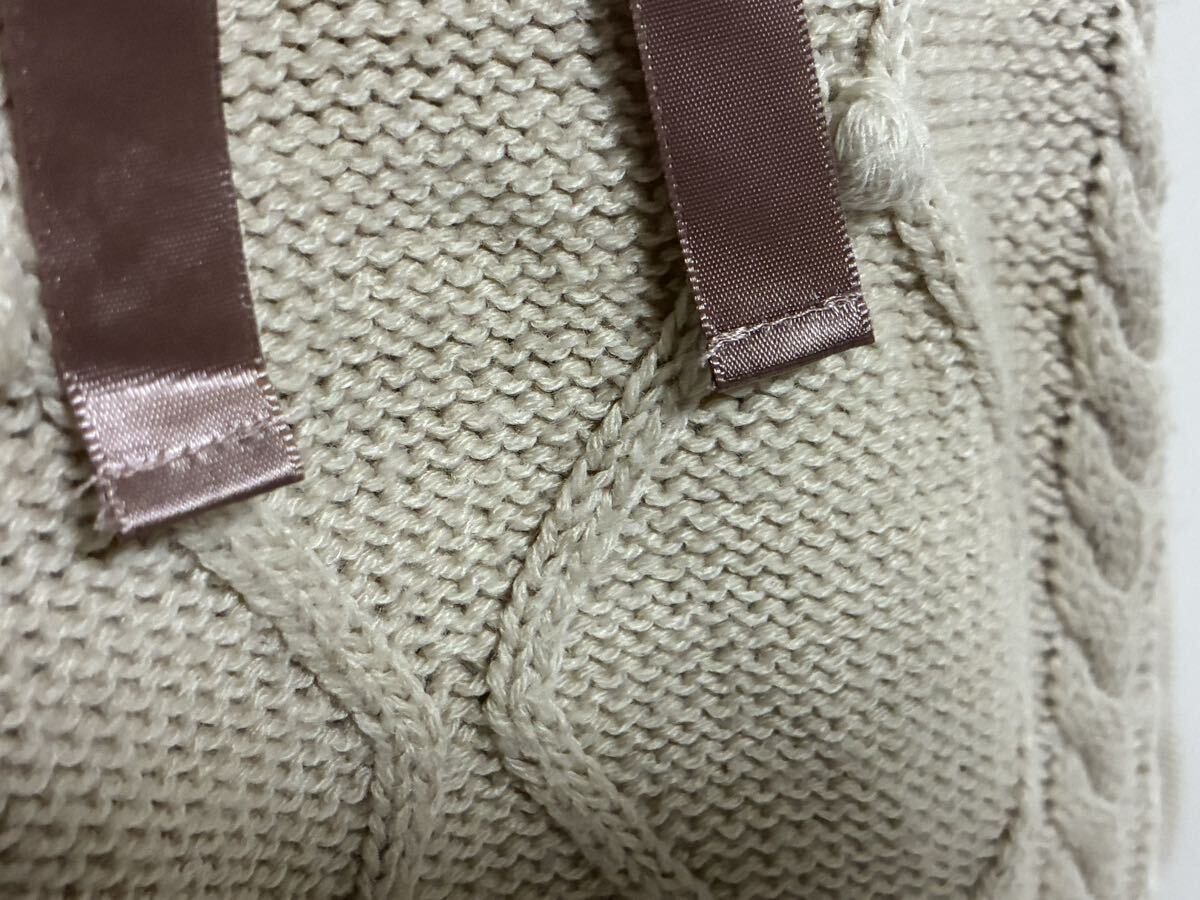 アクシーズファム☆ケーブル編みニットパーカー、ポンポン飾りニットプルパーカートップス☆used _画像3