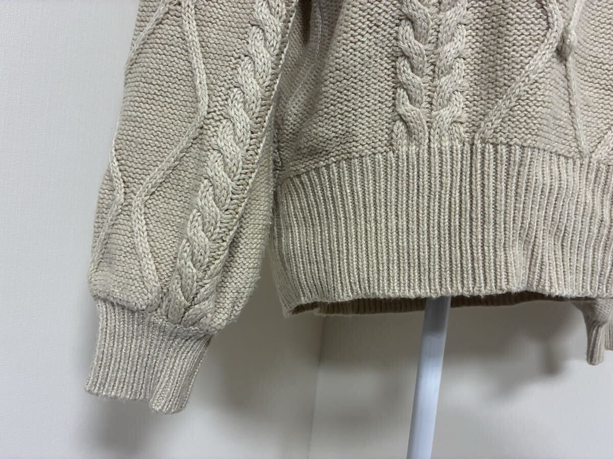 アクシーズファム☆ケーブル編みニットパーカー、ポンポン飾りニットプルパーカートップス☆used _画像5