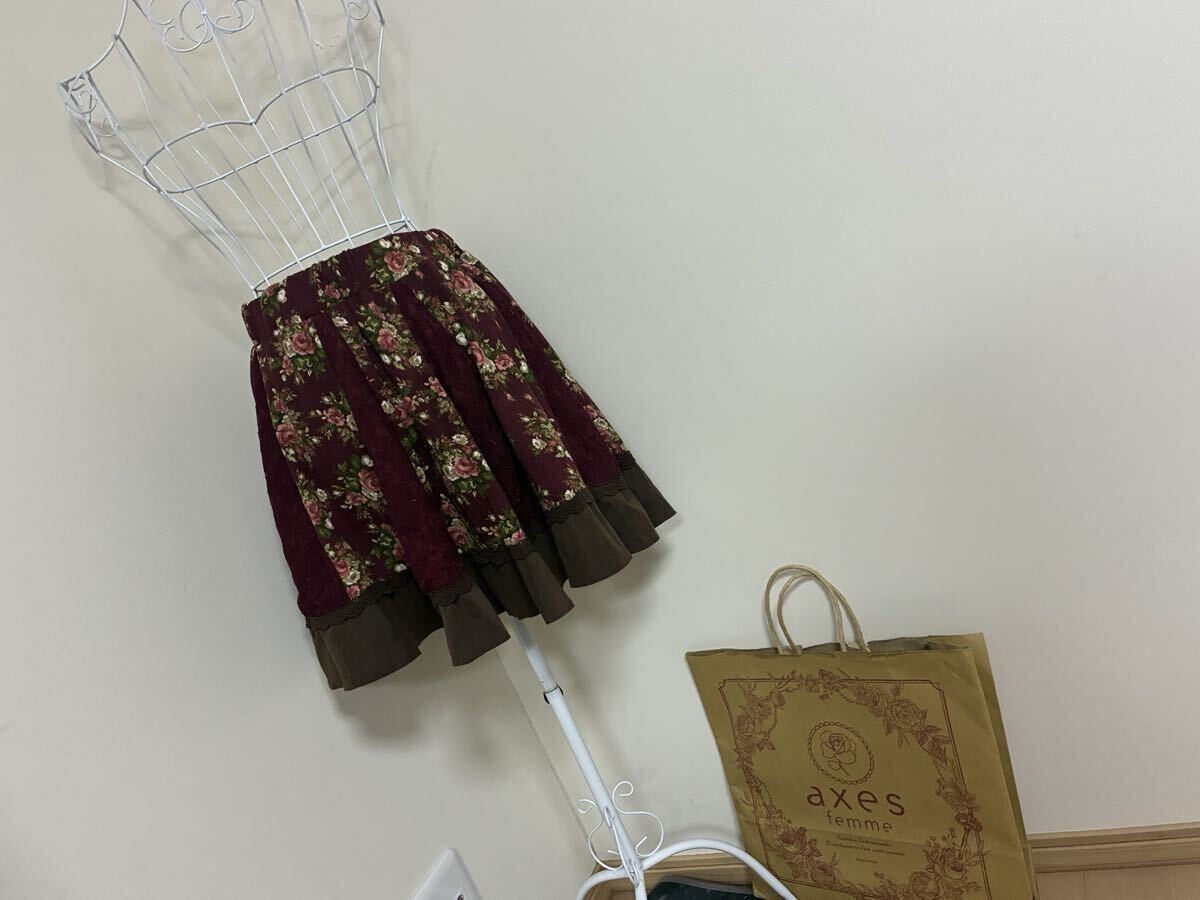 アクシーズファム☆幅広レース切り替え起毛調生地お花柄フレアスカート☆used _画像1