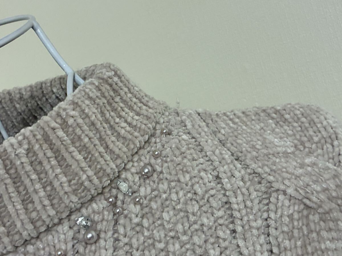 アクシーズファム☆フェイクパール.ビジュー飾りケーブル編みモール調ハイネックニット、セーター、トップス☆used _画像4