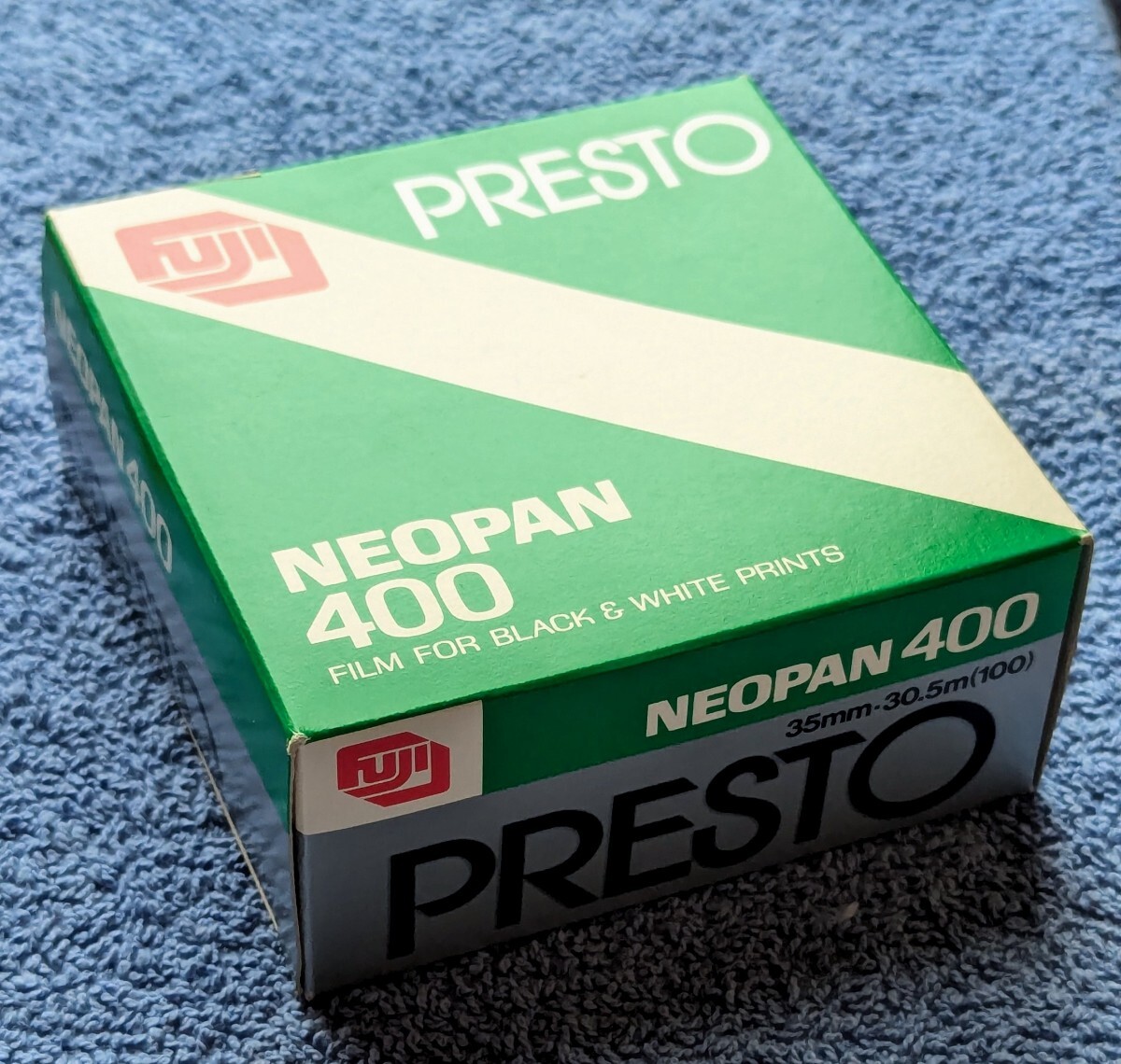FUJIFILM ネオパン PRESTO 400白黒フィルム 100フィート 期限切れのため “ジャンク” です。 FUJIFILM ネオパン 100フィート_画像2