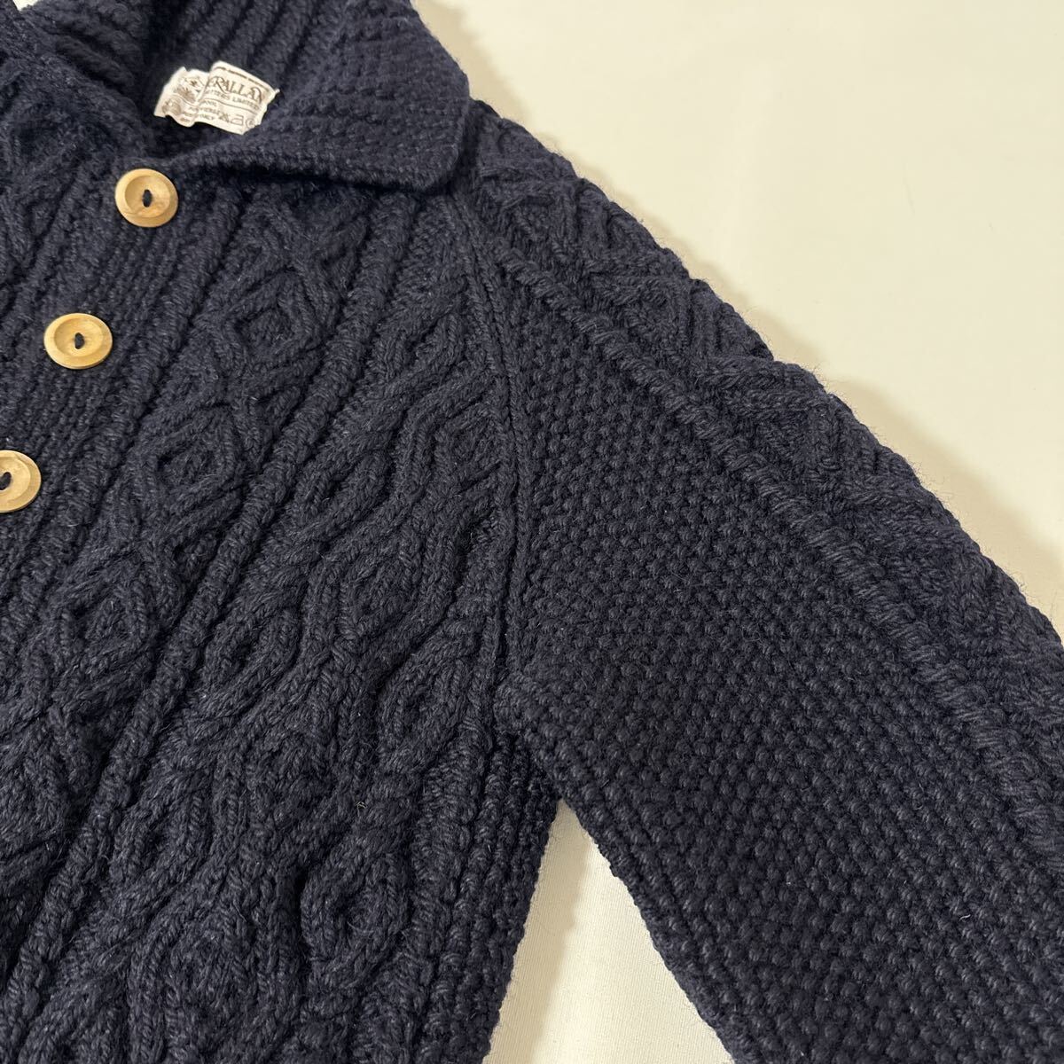 美品 スコットランド 製 INVERALLAN 3A ニット カーディガン ウール インバーアラン ネイビー ケーブル フィッシャーマン 紺 英国 茶_画像7