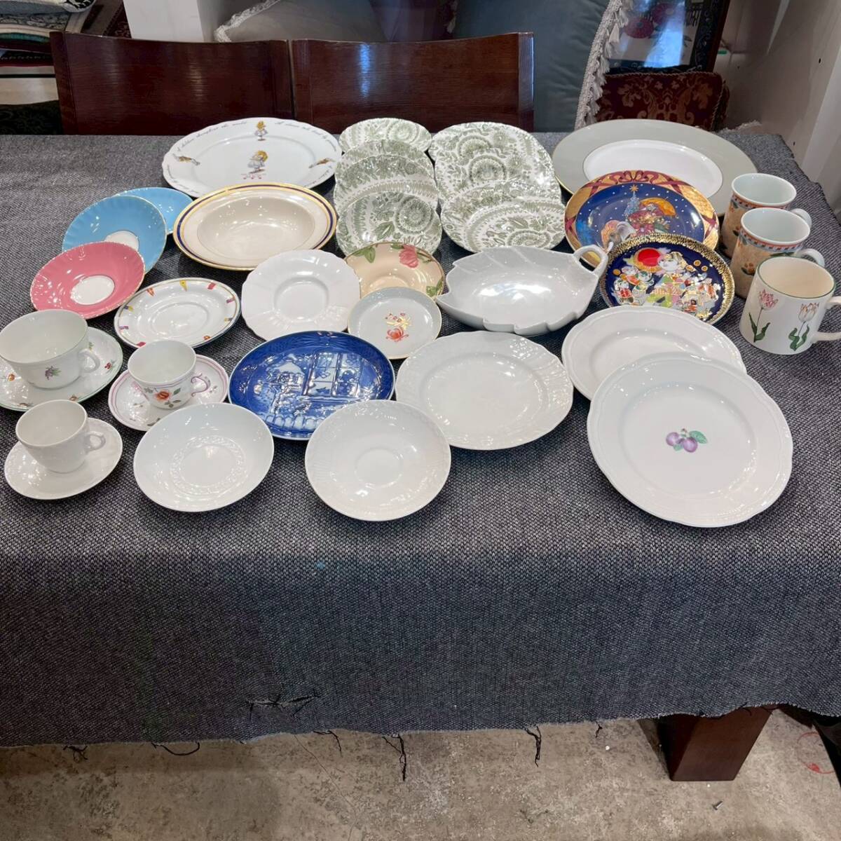 【 まとめ 】 洋食器 まとめ売り 64点 カップ＆ソーサー 大皿 プレート ロイヤルコペンハーゲン ジノリ ロイヤルアルバート MINTON_画像3