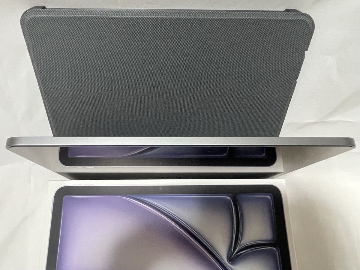 11 дюймовый iPad Air(M2)WiFi 128GB Space серый аккумулятор 100% модель покрытие кейс защита тонировка стёкол пленкой имеется 