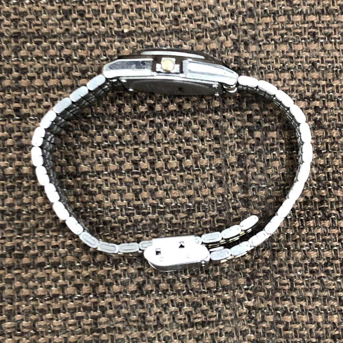 ① CITIZEN Q&Q シチズン キューアンドキュー ソーラー EL31 腕時計 稼動品_画像2