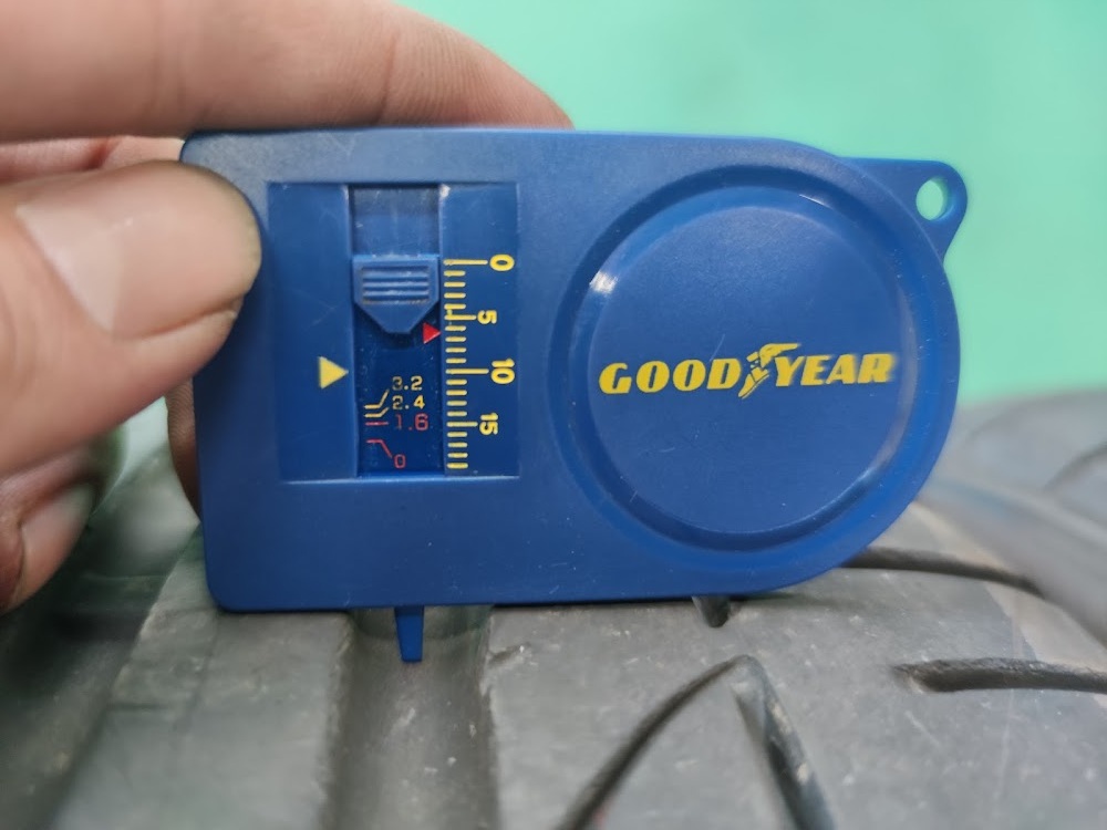 【美品】225/40R18 23年製 ブリヂストン ポテンザ S001 BMW承認マーク付き ランフラット 中古品2本セット(M)_画像6