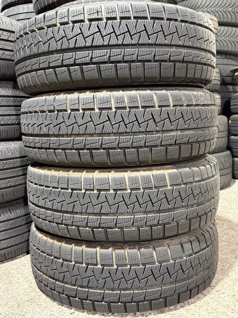 【今が買い時!】175/65R14 82Q PIRELLI ピレリ ICEASIMMETRICO PLUS アイスアシメトリコ プラス アシメ スタッドレス 21年製 中古品4本(F)_画像1