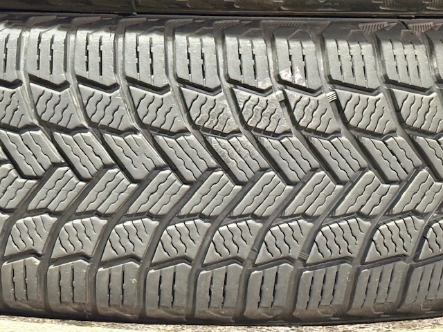 【今が買い時！！】185/65R15 92T MICHELIN ミシュラン X-ICE SNOW Xアイス スノー スタッドレス 21年製 中古品4本セット(F)_画像5