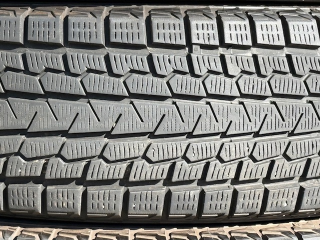 【今が買い時!!】215/70R16 100Q YOKOHAMA ヨコハマタイヤ ICE GUARD アイスガード G075 スタッドレス 20年製 中古品4本セット(F)_画像4