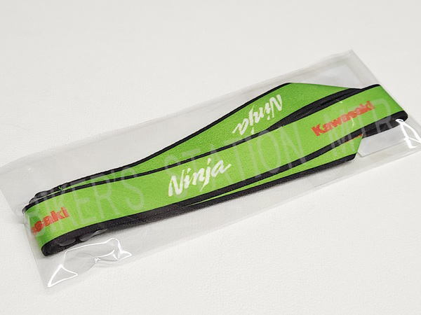 スピード出荷 2025年 NEWモデル KAWASAKI カワサキ 純正 抗菌ネックストラップ Ninja デザイン グリーン 管理N_画像1