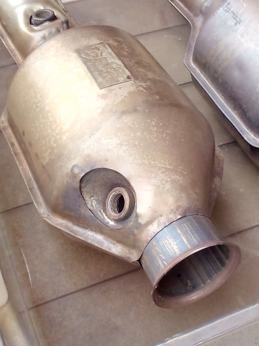 程度良！ムルシエラゴ 純正 触媒 キャタライザー ノーマル戻し オリジナル戻し ランボルギーニ lamborghini murcielago 予備 スペアパーツ _画像5