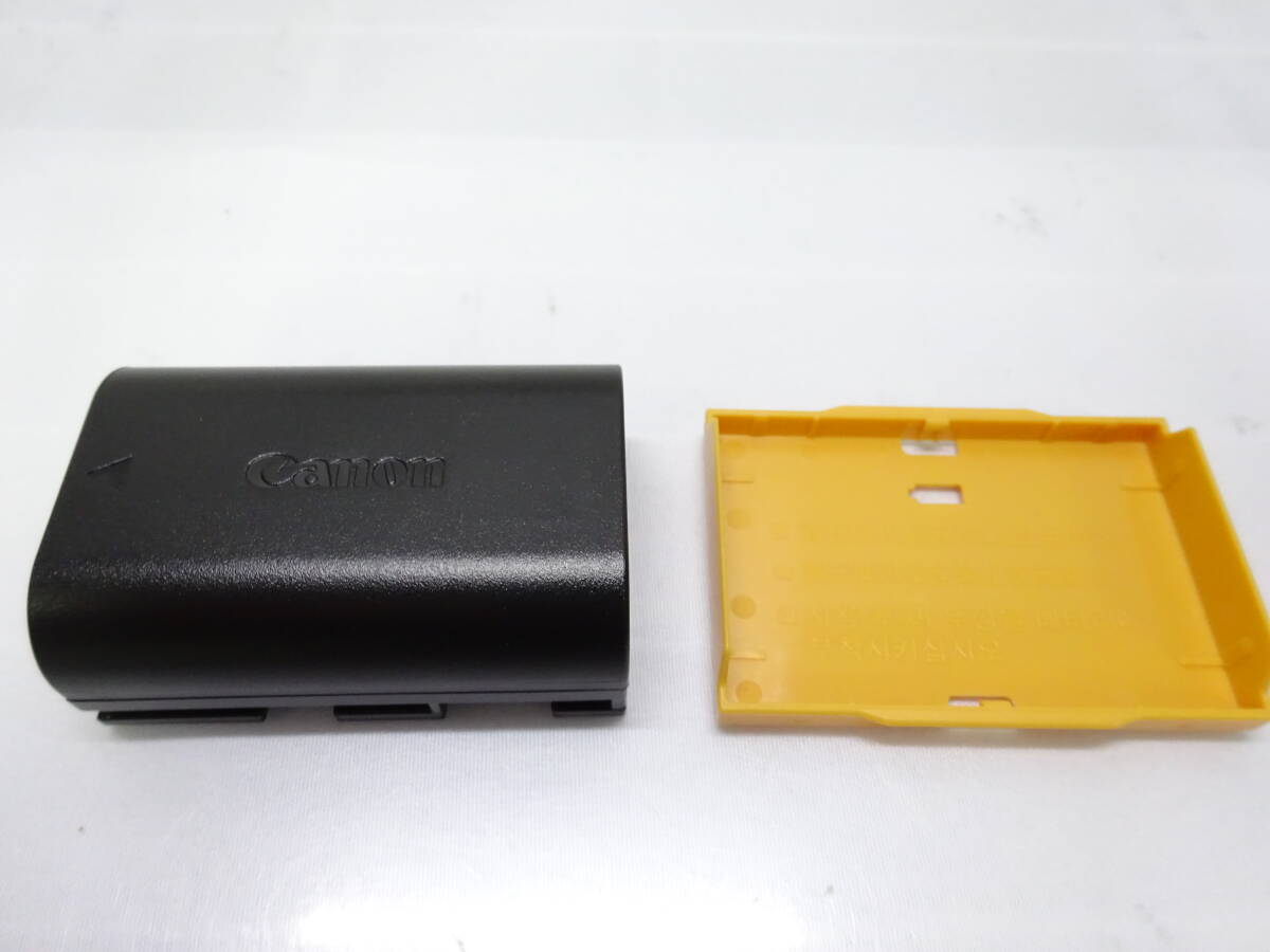 劣化なし！美品！送料0円！インボイス登録済み Canon 純正 バッテリーパック LP-E6 キヤノン 一眼レフカメラ用(FM4535)_画像1