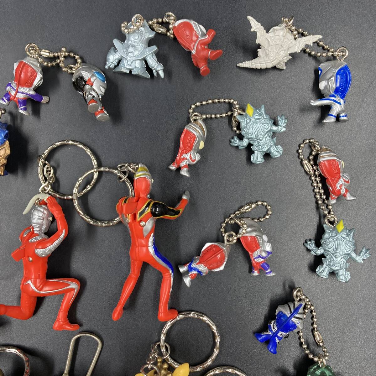 SUS512 コンビニ愛テム 円谷キャラクター アクションキーホルダー ブースカ ほか ウルトラマン など フィギュア まとめて ジャンク _画像8