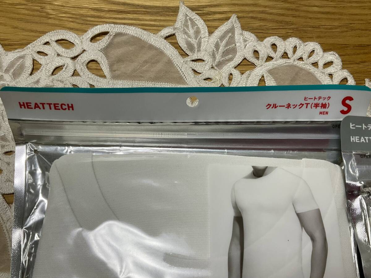 未使用 UNIQLO/ユニクロ ヒートテック　クルーネックT（半袖）＆タイツ　メンズ MEN　Sサイズ　2枚　未開封　匿名配達_画像2