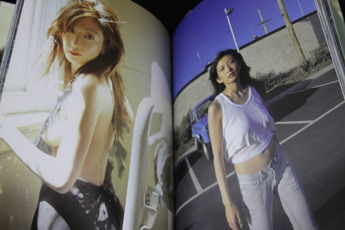 <Fumie>DVD付、中島史恵写真集、巨乳88㎝スーパーボディ、「シェイプUPガールズ」メンバー、手ブラ、下着ランジェリー、乳首ポチリ_画像4