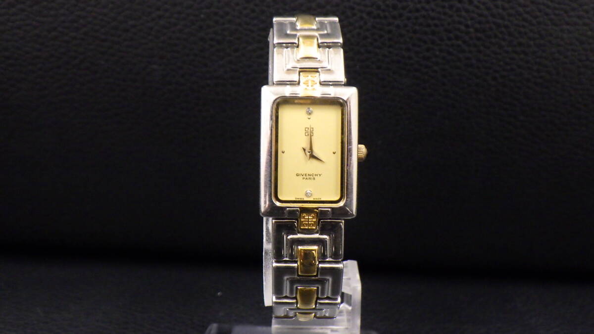 #19012C GIVENCHY ジバンシー 腕時計 レディース ゴールド系 シルバー系 ゴールド文字盤 クオーツ スイス ジャンク スクエア_画像1