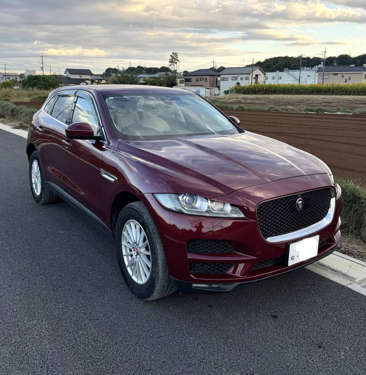 H29年 ジャガー Fペイス プレステージ ディーゼルターボ/ワイン色/ベージュ革 × 茶色内装 /純正ナビ360°全方位カメラ 車検R8年2月評価4点_画像1