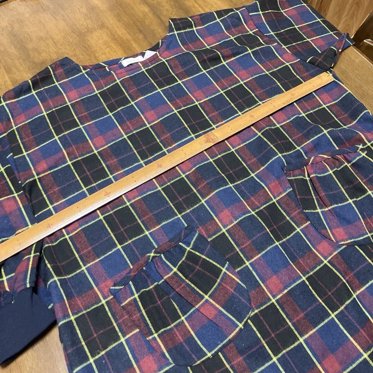 新品　割烹着　チェック柄　袖口リブ　(R)M〜L サイズ　現品限り_画像3