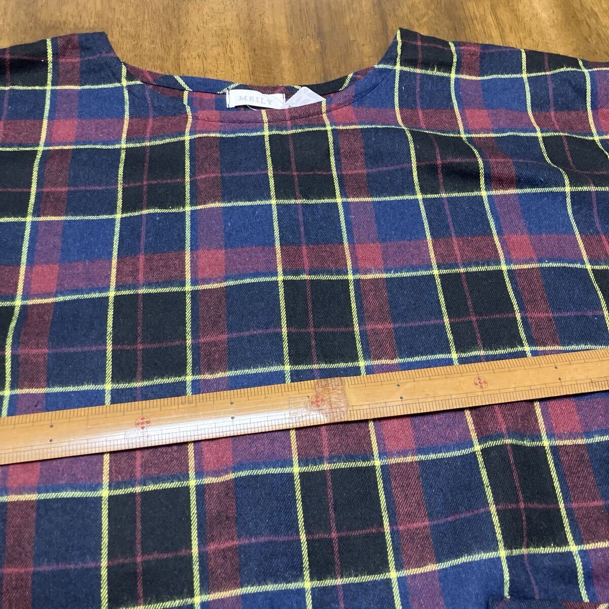 新品　割烹着　チェック柄　袖口リブ　(R)M〜L サイズ　現品限り_画像4