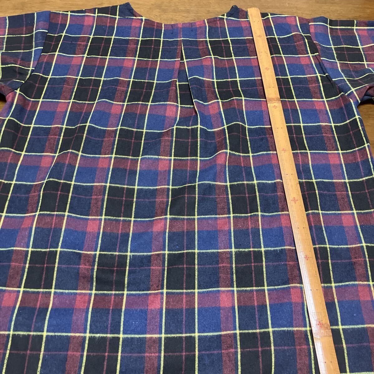 新品　割烹着　チェック柄　袖口リブ　(R)M〜L サイズ　現品限り_画像9