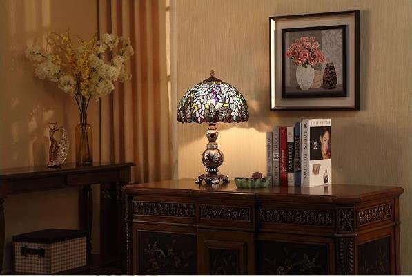 古風★美品 ヴィンテージ ステンドランプ ステンドグラス アンティーク 花柄 レトロな雰囲気が 照明 ティファニー技法_画像4