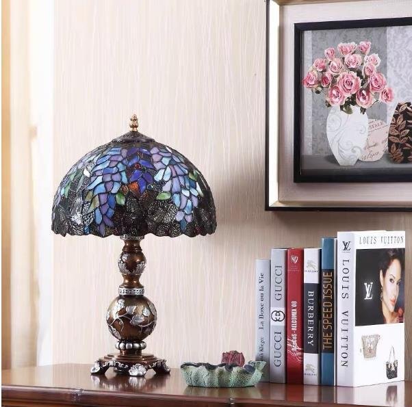 古風★美品 ヴィンテージ ステンドランプ ステンドグラス アンティーク 花柄 レトロな雰囲気が 照明 ティファニー技法_画像2