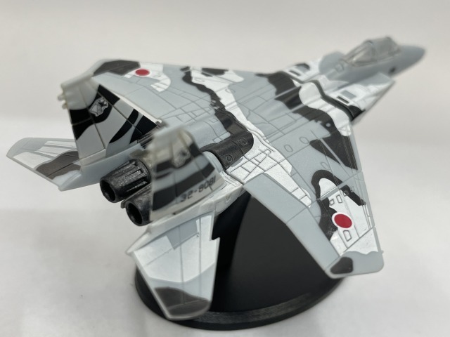 ■★ＵＣＣ　日米競演！最速の翼コレクション　４　Ｆ－１５　飛行教導隊（日本）　（航空ファン監修/組立式モデル/全長約90ｍｍ）_画像3