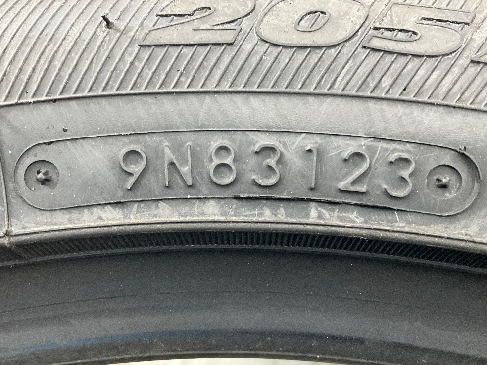 新品タイヤ 処分特価 4本セット 205/50R17 89Q トーヨー OBSERVE GARIT GIZ 冬 スタッドレス 205/50/17 b13905_画像3