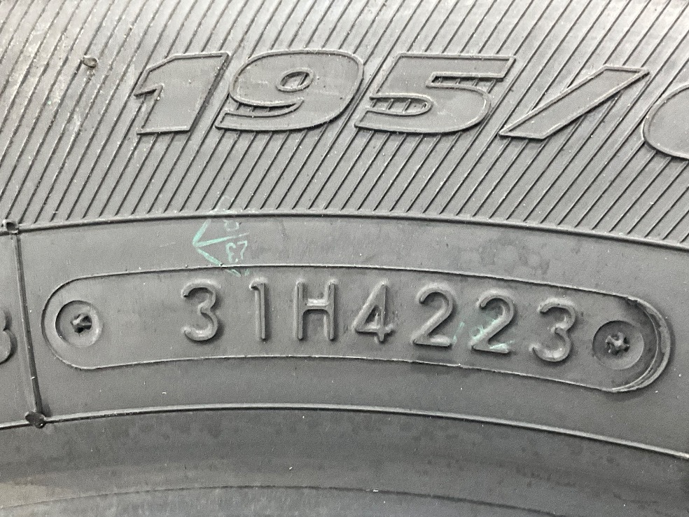 新品タイヤ 処分特価 1本のみ 195/60R15 88Q トーヨー OBSERVE GARIT GIZ 冬 スタッドレス 195/60/15 カペラ b14171_画像3