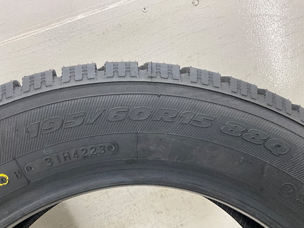 新品タイヤ 処分特価 1本のみ 195/60R15 88Q トーヨー OBSERVE GARIT GIZ 冬 スタッドレス 195/60/15 カペラ b14171_画像4