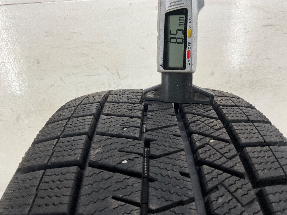 中古タイヤ 1本のみ 195/50R16 84Q ダンロップ WINTERMAXX WM03 冬 スタッドレス 195/50/16 ヴィッツ/カローラ フィールダー b14250_画像4