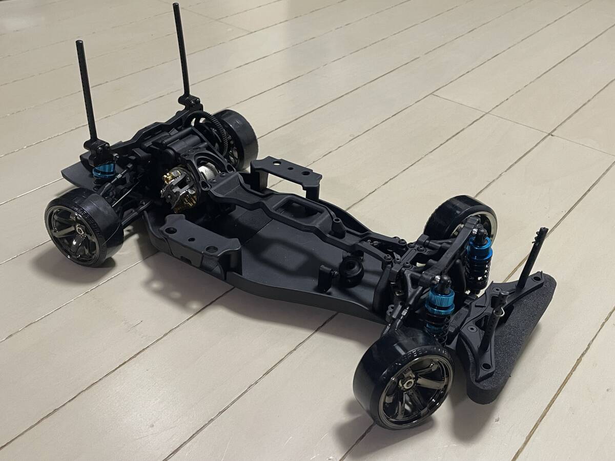 【送料込み・即決！】ヨコモ YD-2 車体のみ 社外ダンパー付 (カーペットで2度の走行のみ) 美品！_画像4