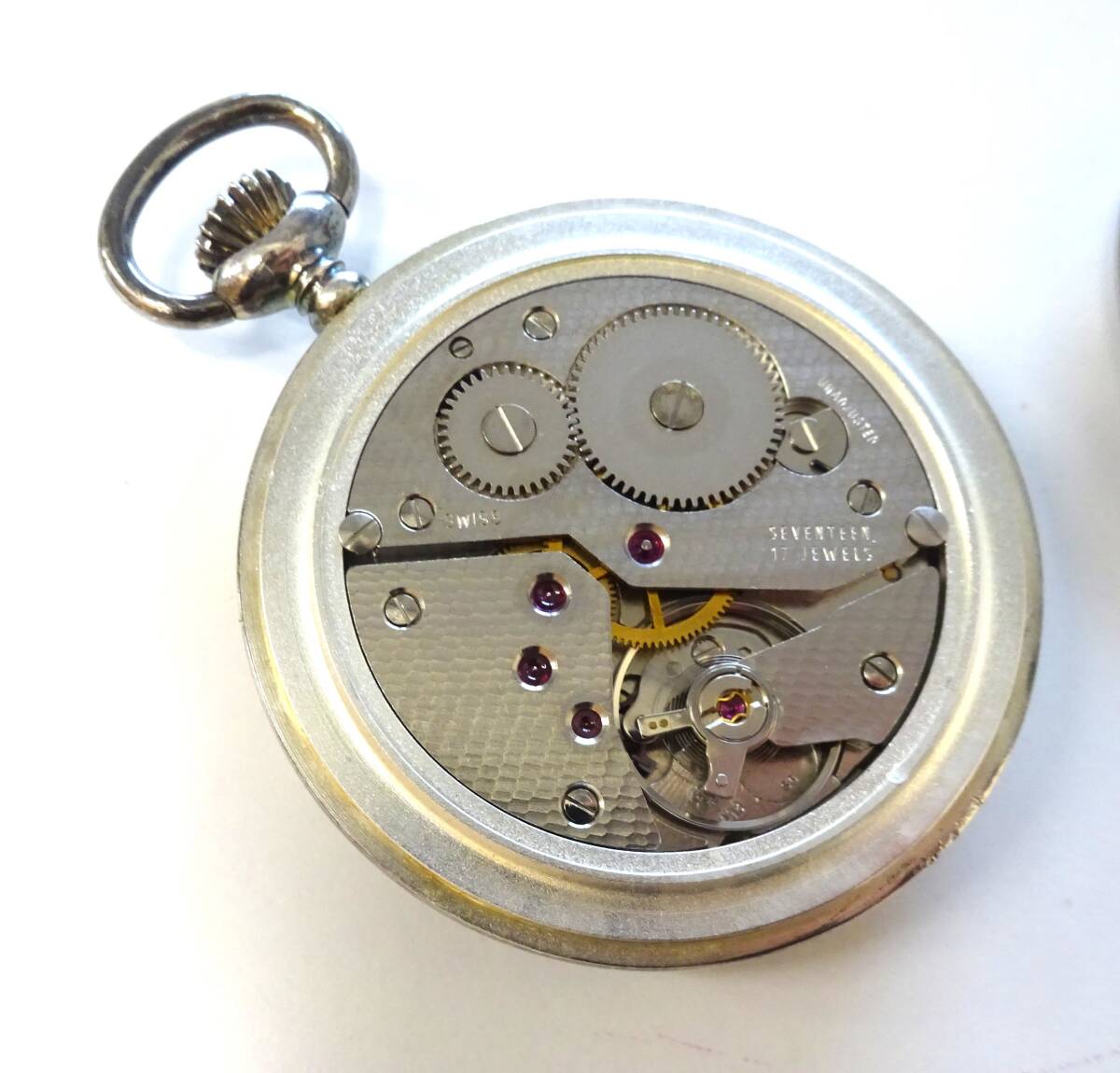 ◆ 稼働品 AERO NEUCHATEL アエロ・ヌーシャテル SWISS 17JEWELS UNADJUSTED 懐中時計 機械式 手巻き ◆郵便180円_画像6