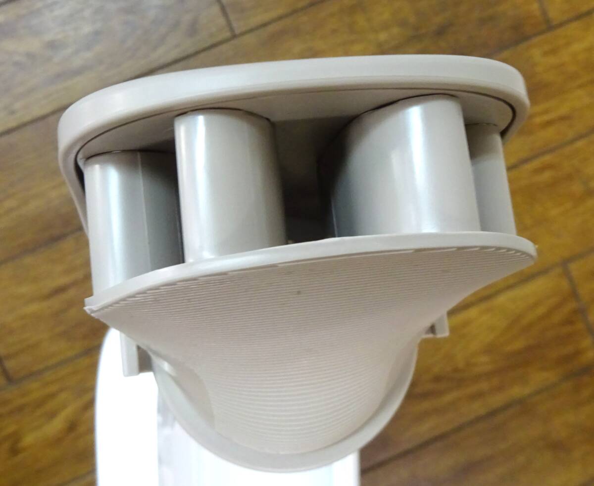 ◆ 2025年製 SHARP シャープ プラズマクラスター ふとん乾燥機 UD-CF1-W /ふとん暖め ふとん 衣類乾燥 空気浄化 /動作確認済み◆_画像5